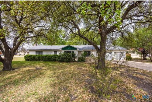 211 W Long St, Elm Mott, TX, 76640-3790 | Card Image