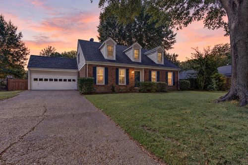 7917 Farmington Blvd, Germantown, TN, 38138-2942 | Card Image