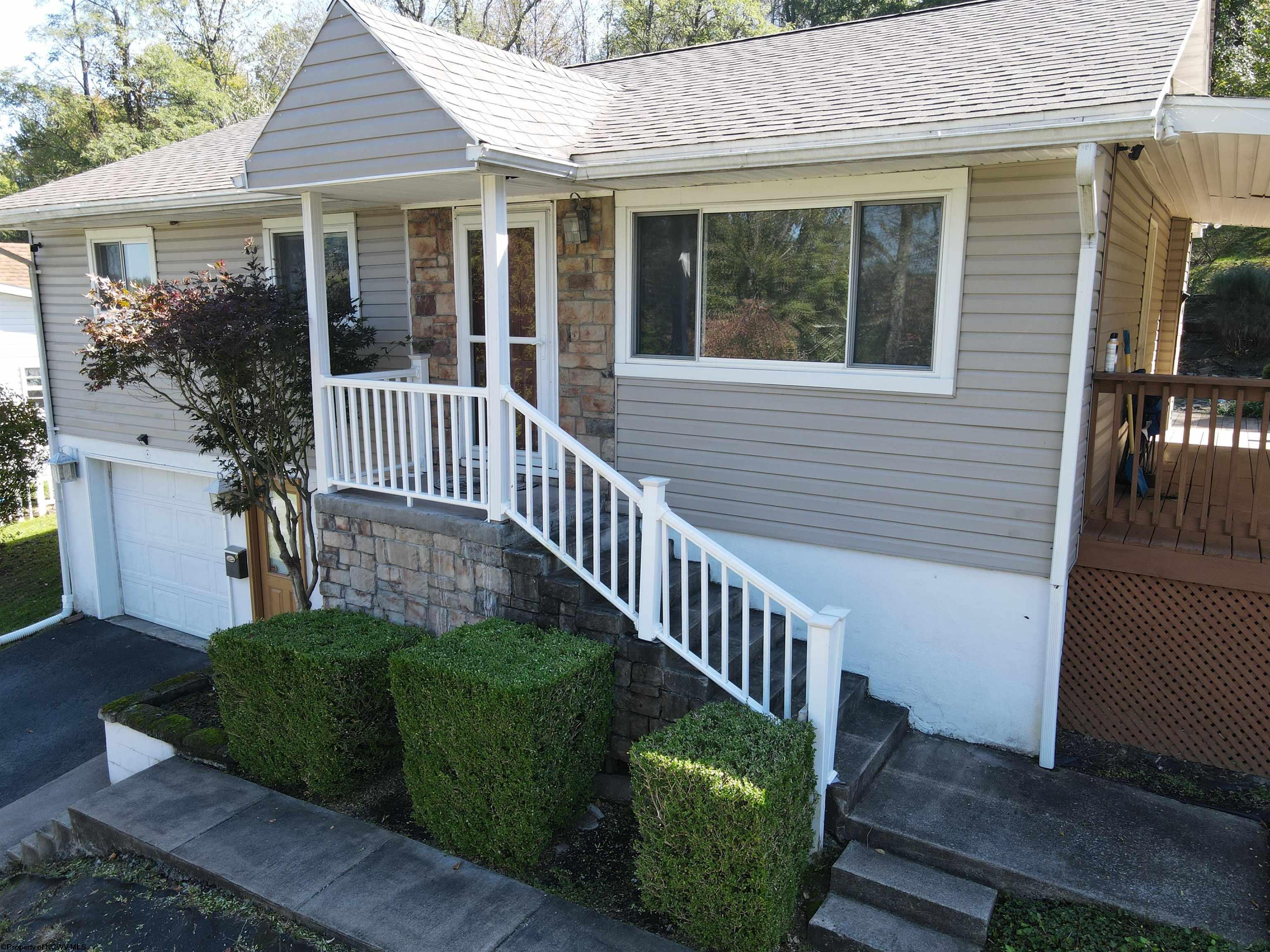 Palatine Ave, Fairmont, WV 26554