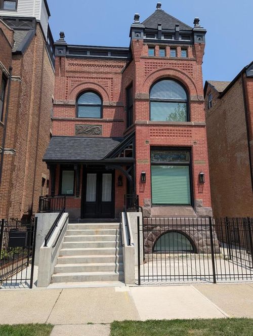 2150 W Monroe St, CHICAGO, IL, 60612-3015 | Card Image