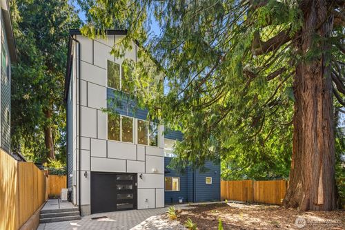 3849 Ne 88th St, Seattle, WA, 98115-3736 | Card Image