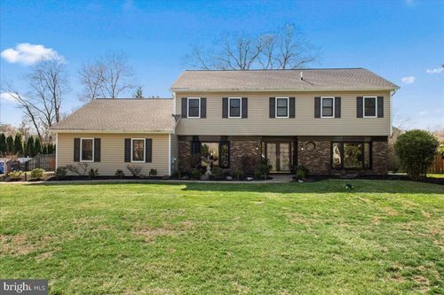 329 Sherwood Dr, YARDLEY, PA, 19067-3329 | Card Image