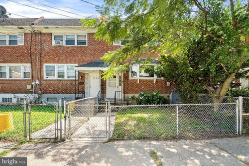 1239 Lakeshore Dr, CAMDEN, NJ, 08104-2631 | Card Image