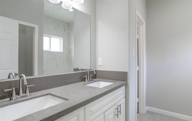 5801 Phillips St, House other with 3 bedrooms, 3 bathrooms and 2 parking in Houston TX | Image 7