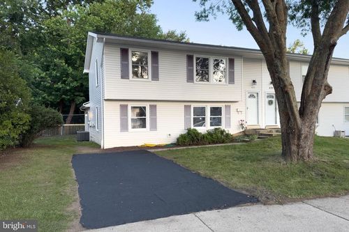 657 Chapelgate Dr, ODENTON, MD, 21113-2138 | Card Image