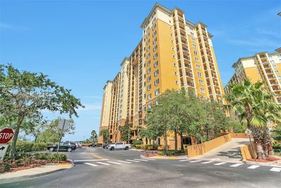 5405 - 8125 Resort Village Drive, Condo with 2 bedrooms, 2 bathrooms and null parking in Orlando FL | Image 1