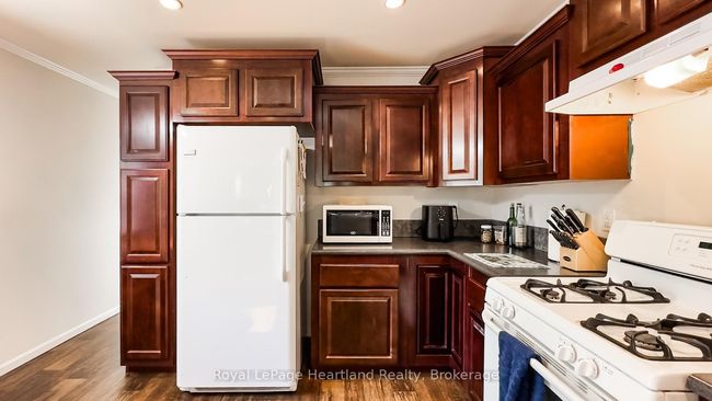 10 Bloomsbury Dr, Home with 2 bedrooms, 1 bathrooms and 2 parking in Goderich ON | Image 25