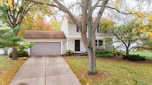 4819 Moultrie Cir, Lansing, MI, 48917-3463 | Card Image