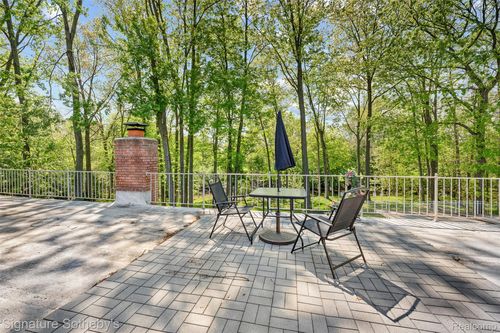 38383 Saddle Ln, Clinton Twp, MI, 48036-1782 | Card Image