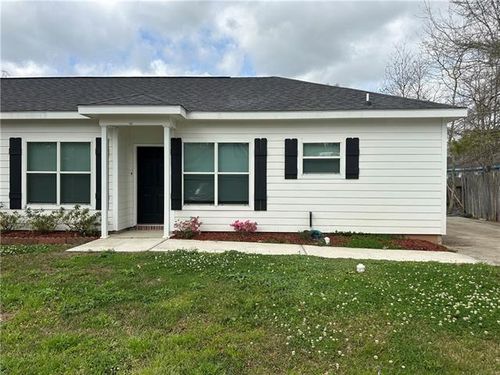 107 Ford St, Ponchatoula, LA, 70454-9012 | Card Image