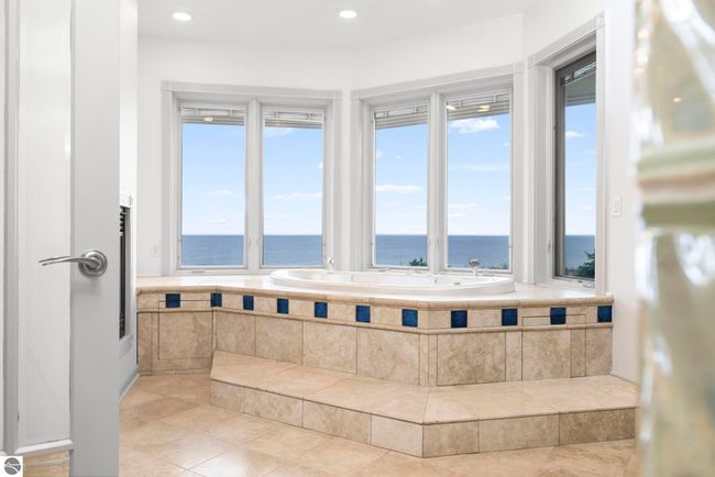 5343 Michibay Dr, House other with 5 bedrooms, 4 bathrooms and null parking in Manistique MI | Image 32