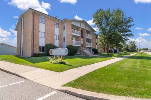 304-9621 Merrillville Rd, Crown Point, IN, 46307-2247 | Card Image