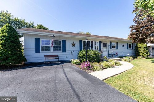 11378 Airport Rd, WAYNESBORO, PA, 17268-9443 | Card Image