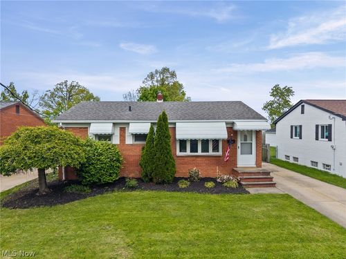 14316 Parkman Blvd, Brook Park, OH, 44142-2528 | Card Image