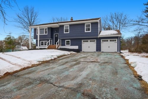 12 Thornton Ln, Piscataway, NJ, 08854-5044 | Card Image