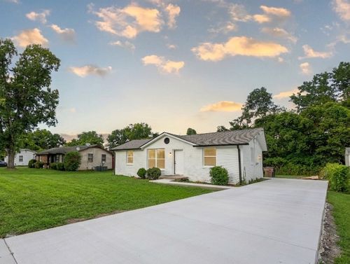 160 Haynes Park Dr, Nashville, TN, 37218-1925 | Card Image