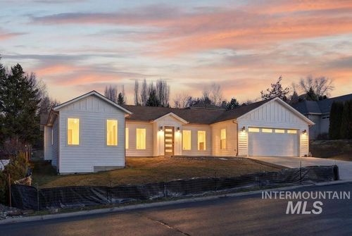 780 Victoria Dr, Moscow, ID, 83843-7839 | Card Image