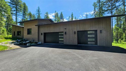 172 Meadowview Ct, Whitefish, MT, 59937-8950 | Card Image