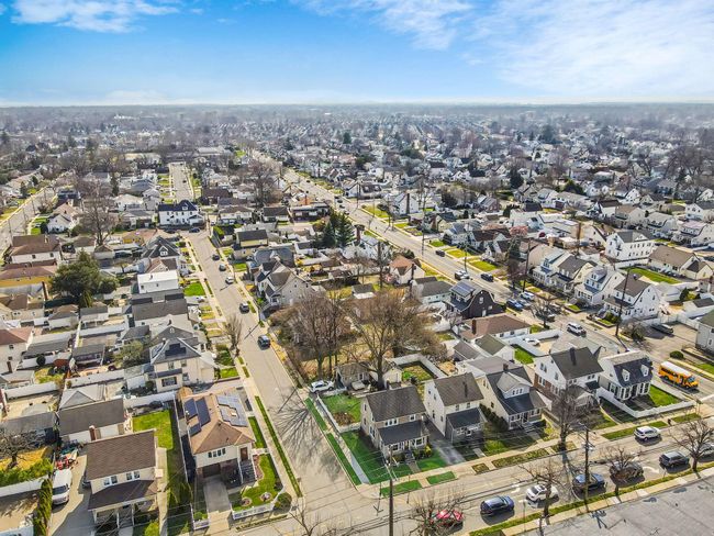 Bird's eye view with a residential view | Image 30