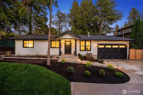 10836 Ne 12th Pl, Bellevue, WA, 98004-3707 | Card Image