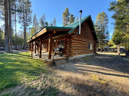 15576 Federal Rd, La Pine, OR, 97739-9418 | Card Image