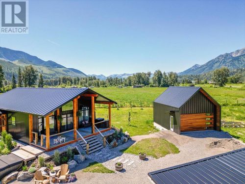 7005 Stubbs Rd, Fernie, BC, V0B1M5 | Card Image