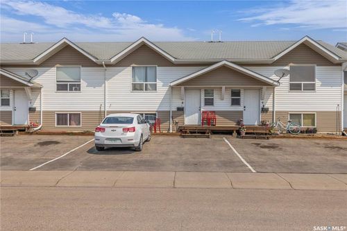 8-200 Hiebert Cres, Martensville, SK, S0K2T2 | Card Image