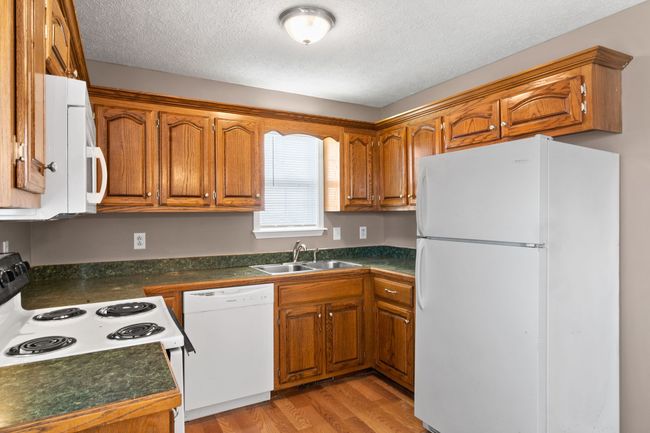 122 Gleaves Ln, House other with 3 bedrooms, 1 bathrooms and 2 parking in Oak Grove KY | Image 12