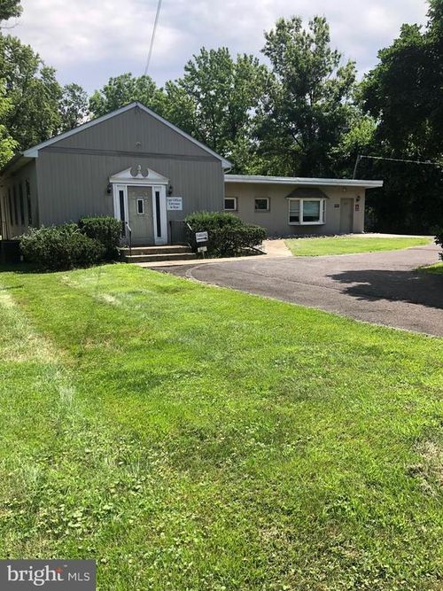 3157 Mechanicsville Rd, BENSALEM, PA, 19020-2869 | Card Image
