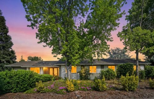 12100 Saraglen Dr, Saratoga, CA, 95070-3221 | Card Image