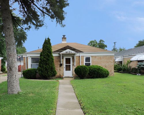 9504 Nerbonne Ave, Franklin Park, IL, 60131-2042 | Card Image