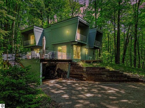 6609 Wasservalden Strasse, Bellaire, MI, 49615 | Card Image
