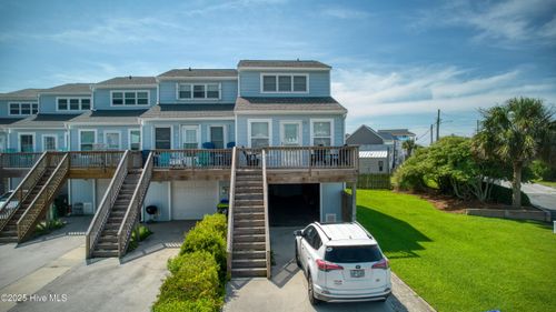 1 Bermuda Landing Pl, N Topsail Beach, NC, 28460-8555 | Card Image