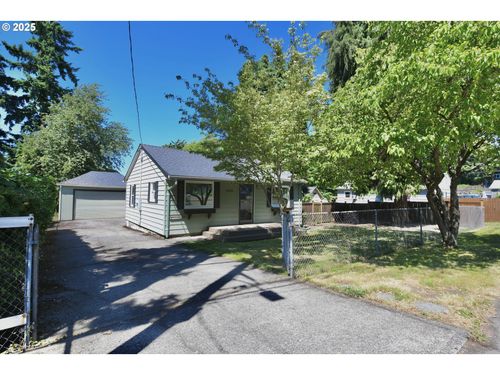 9029 Ne Webster St, Portland, OR, 97220-4629 | Card Image