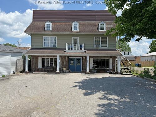 322 16th St, Dunbar, WV, 25064-2942 | Card Image