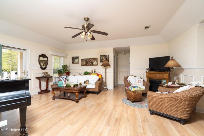 25401 Notre Dame-15 | Image 7