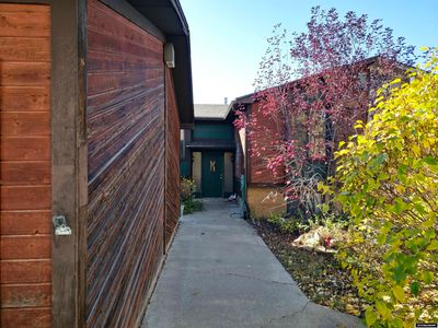 110 Sandstone Drive, Townhouse with 4 bedrooms, 2 bathrooms and null parking in Evanston WY | Image 3