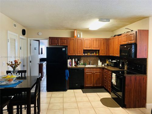 apt-5a-715 Ne 6th St, Fort Lauderdale, FL, 33304-4613 | Card Image