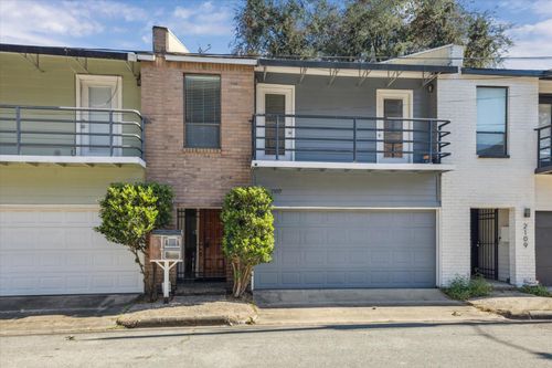 2107 Morgan St, Houston, TX, 77006-2111 | Card Image