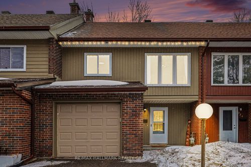 d-77 Glen Park Dr, Gloucester, ON, K1B3Z1 | Card Image
