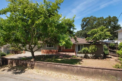 17705 Sunset Way, Sonoma, CA, 95476-3455 | Card Image