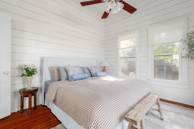 1211 E 13 Th St, House other with 2 bedrooms, 1 bathrooms and 1 parking in Austin TX | Image 29
