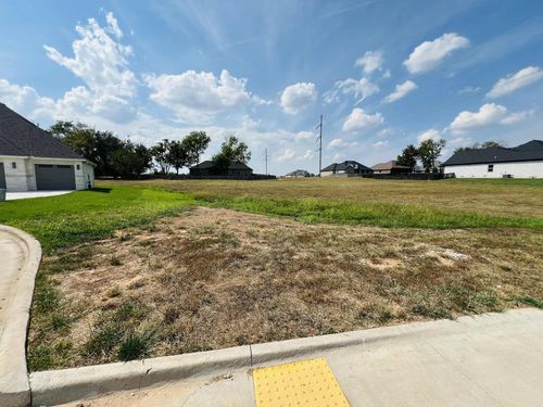 1999 N Riva Ridge Ct, Springfield, MO, 65802-6063 | Card Image