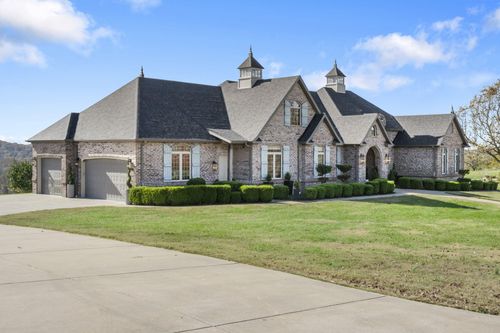 9386 E Mapleridge Ln, Strafford, MO, 65757-7560 | Card Image
