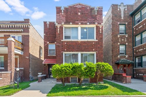 8051 S Throop St, Chicago, IL, 60620-3835 | Card Image
