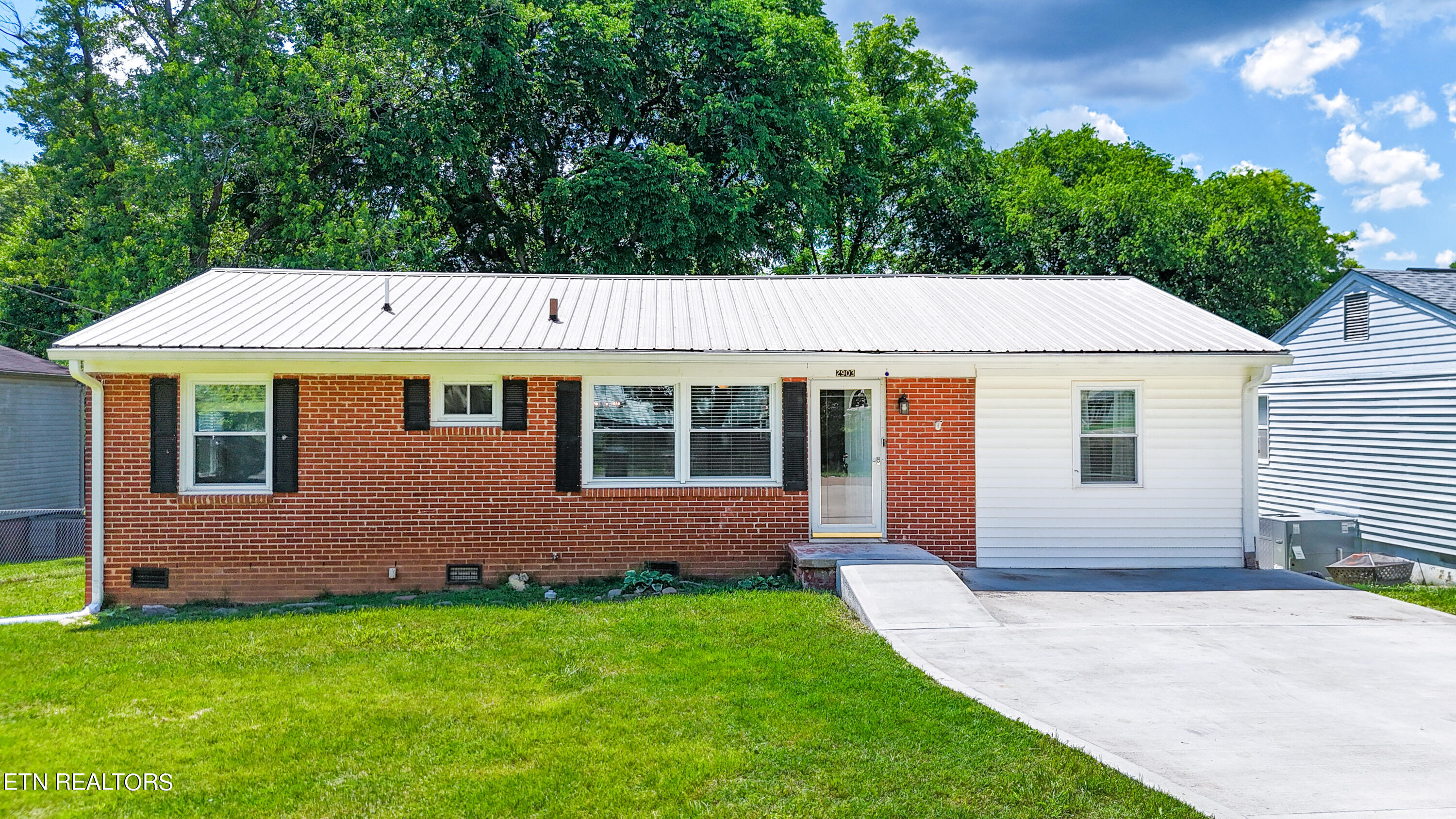 Hackman St, Knoxville, TN 37920