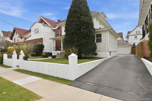 132 Overlook St, Mount Vernon, NY, 10552-3219 | Card Image