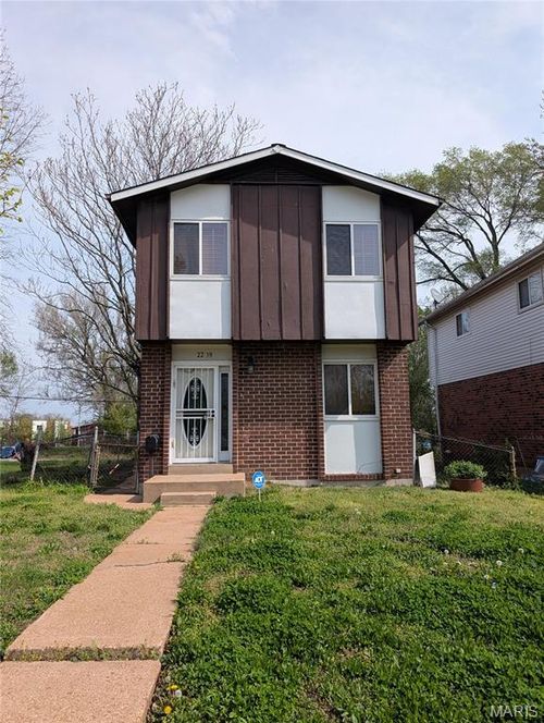2239 University Street, St Louis, MO, 63107 | Card Image