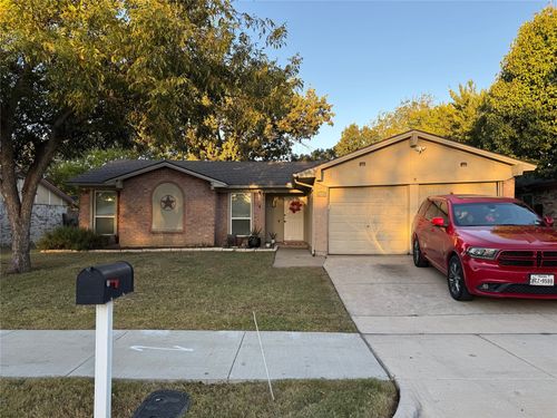 3424 Daniel Dr, Arlington, TX, 76014-3333 | Card Image