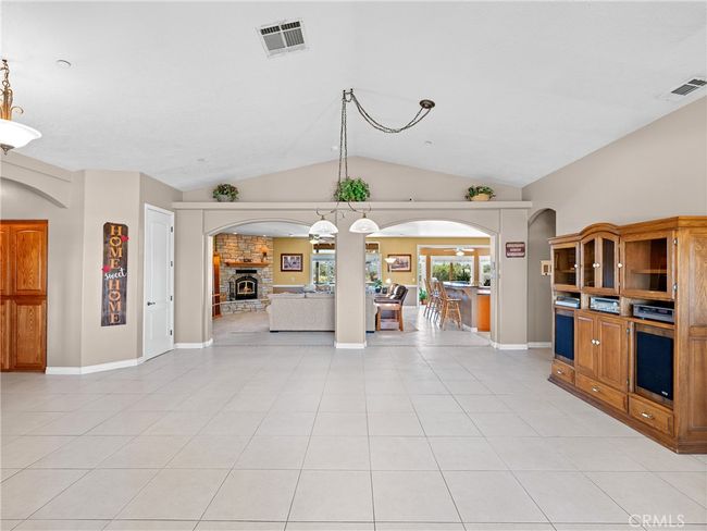 8650 Verbena Rd, House other with 4 bedrooms, 4 bathrooms and 7 parking in Oak Hills CA | Image 22